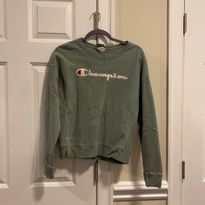 CHAMPION | CREWNECK SWEATER | WOMEN’S SIZE MEDIUM